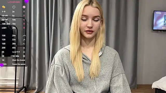 Snapshot of MelissaEvenns chatting on 05-27-26, 02:14 MelissaEvenns online show from 05-27-26, 02:14