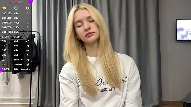 Snapshot of MelissaEvenns chatting on 05-29-26, 02:15 MelissaEvenns online show from 05-29-26, 02:15