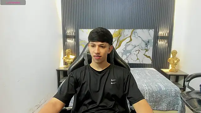 AdrianFranko online show from 05-20-26, 01:17