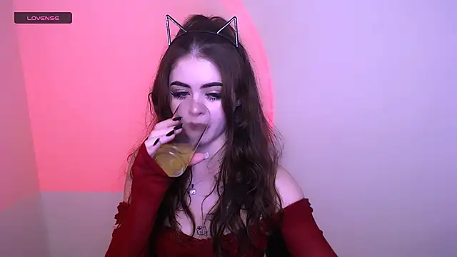  LunnaBelle  online show from 07-22-26, 10:18