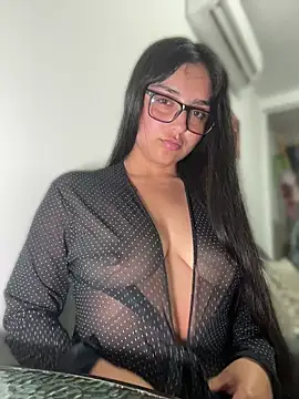1 Scarllet  online show from 04-16-26, 03:40