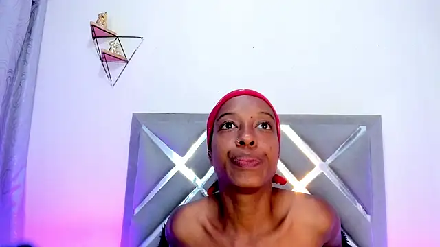 Emmaa sweeet  online show from 03-21-26, 07:28