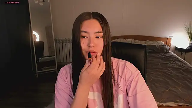 IceIcebabe  online show from 07-15-26, 01:00