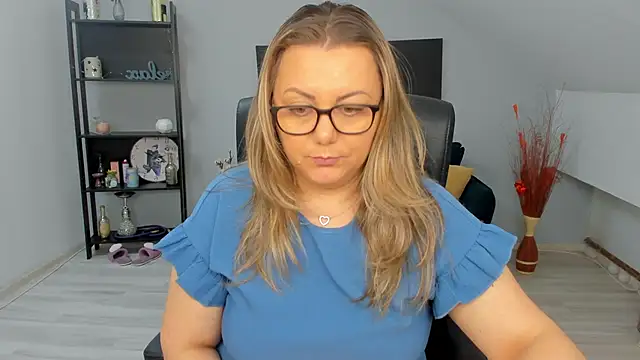 Snapshot of JessieRichards chatting on 03-24-26, 07:24 JessieRichards online show from 03-24-26, 07:24