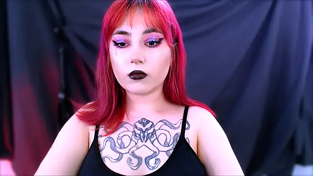 Snapshot of MistressEdith chatting on 04-15-26, 08:21 MistressEdith online show from 04-15-26, 08:21