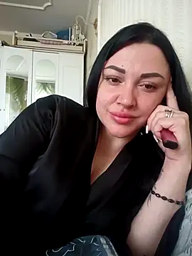 Elsie-Nora online show from 05-07-26, 05:35