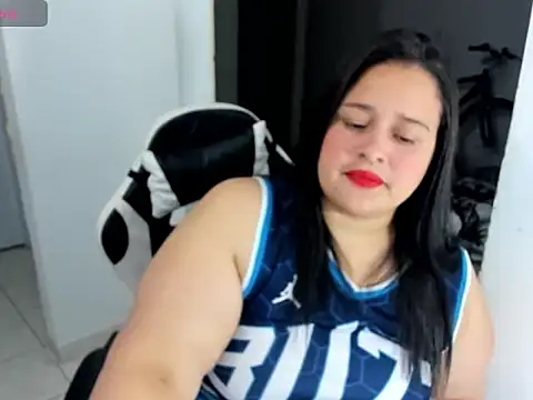 Snapshot of Atenea_19_ chatting on 04-22-26, 04:59 Atenea 19 online show from 04-22-26, 04:59
