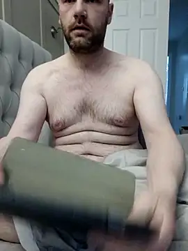 Snapshot of pitch_122 chatting on 04-05-26, 06:21 pitch 122 online show from 04-05-26, 06:21