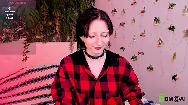 Snapshot of Kira__Cutie chatting on 06-11-26, 08:18 Kira Cutie online show from 06-11-26, 08:18