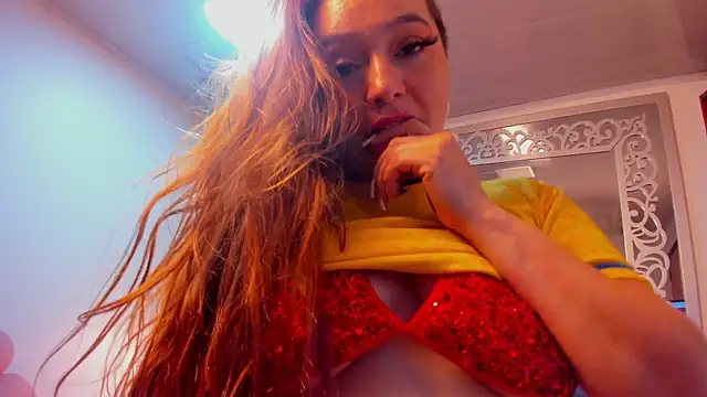 Snapshot of SabrinaVantress chatting on 06-18-26, 09:14 SabrinaVantress online show from 06-18-26, 09:14