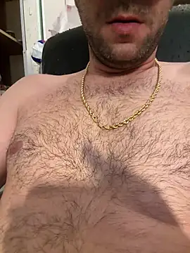 Snapshot of CheaToFF chatting on 03-24-26, 04:23 CheaToFF online show from 03-24-26, 04:23