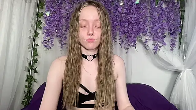 Snapshot of ElfGirlAna chatting on 07-15-26, 02:55 ElfGirlAna online show from 07-15-26, 02:55