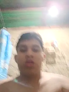 alee28728 online show from 04-19-26, 05:51