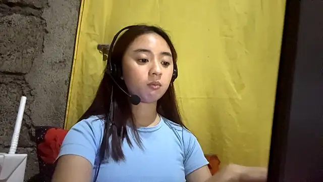 Snapshot of LenoraLacassagne chatting on 03-21-26, 05:05 LenoraLacassagne online show from 03-21-26, 05:05