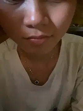 Snapshot of Emmi_cute9x chatting on 07-14-26, 10:21 Emmi cute9x online show from 07-14-26, 10:21