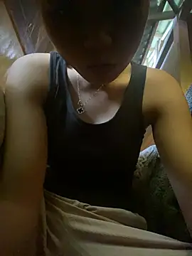 Snapshot of Emmi_cute9x chatting on 07-17-26, 05:25 Emmi cute9x online show from 07-17-26, 05:25