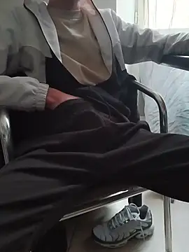 Skinboy06 online show from 04-26-26, 01:09