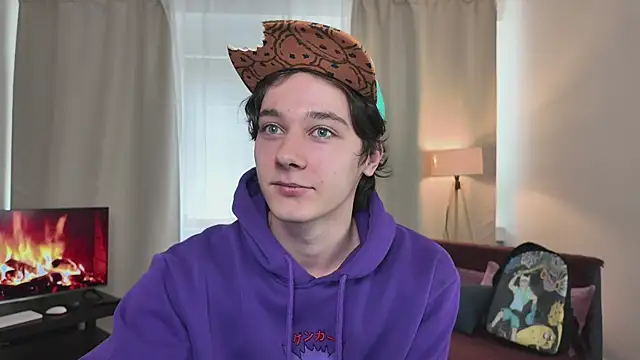 Snapshot of KevinStrike chatting on 03-24-26, 12:32 KevinStrike online show from 03-24-26, 12:32