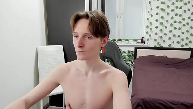 Snapshot of Ethan_Ginger chatting on 04-08-26, 05:24 Ethan Ginger online show from 04-08-26, 05:24