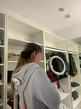 Sexyandtiny online show from 04-01-26, 10:29
