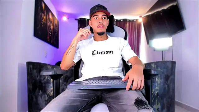 victor ospina online show from 03-19-26, 03:27