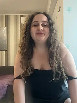 CurlyMaddie online show from 07-29-26, 05:11