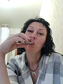HelgaDennis online show from 04-11-26, 03:33