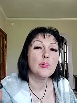 HelgaDennis online show from 04-24-26, 11:01