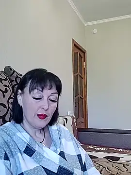 HelgaDennis online show from 05-06-26, 06:41