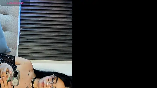  emily gilll  online show from 03-27-26, 08:08