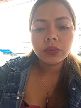 Yelii  online show from 04-24-26, 05:37