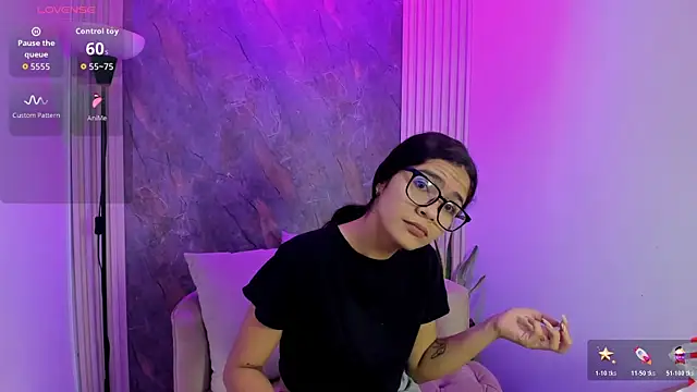 Snapshot of alina_sauvage chatting on 05-16-26, 01:32 alina sauvage online show from 05-16-26, 01:32