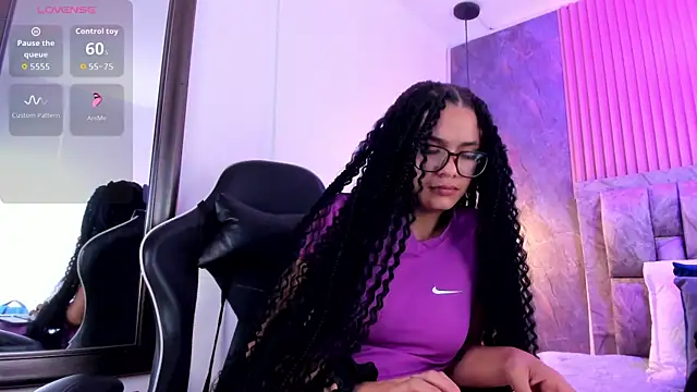 Snapshot of alina_sauvage chatting on 05-24-26, 07:52 alina sauvage online show from 05-24-26, 07:52