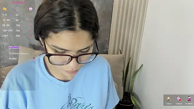 Snapshot of alina_sauvage chatting on 06-02-26, 12:29 alina sauvage online show from 06-02-26, 12:29