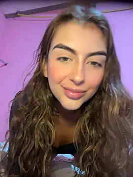 Snapshot of miiabellovic chatting on 05-19-26, 06:25 miiabellovic online show from 05-19-26, 06:25