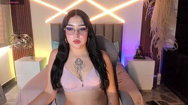 CharlotteWilliamss  online show from 03-21-26, 08:12