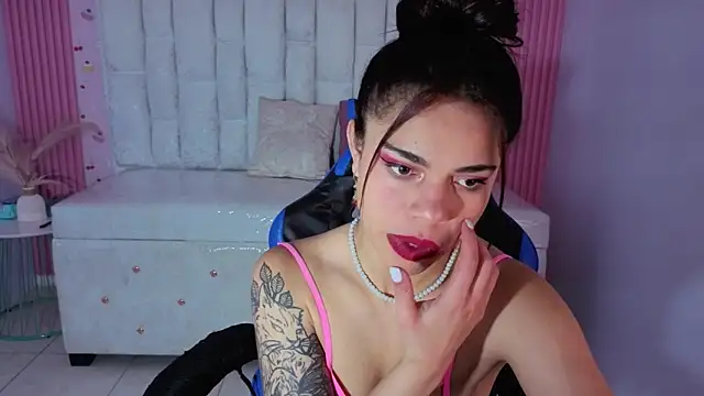 Snapshot of sara_1s chatting on 04-24-26, 03:31 sara 1s online show from 04-24-26, 03:31