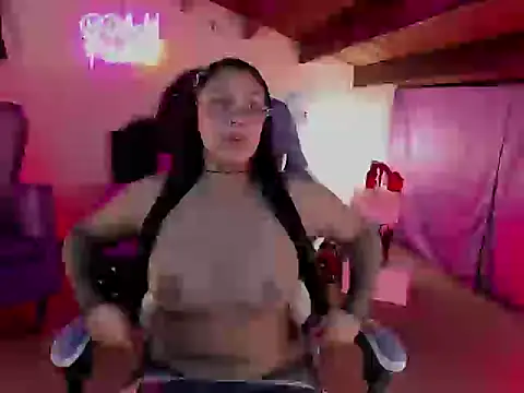 CristalZafiro online show from 05-02-26, 01:05