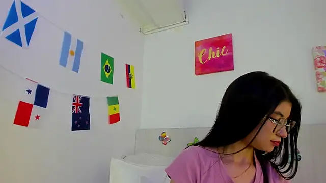 Snapshot of LindaCatalina_ chatting on 07-13-26, 01:36 LindaCatalina online show from 07-13-26, 01:36