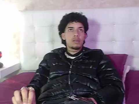 Snapshot of Ryder-Stone chatting on 03-25-26, 06:58 Ryder-Stone online show from 03-25-26, 06:58
