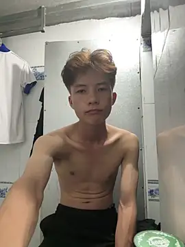 Nguyencuong1999 online show from 04-28-26, 03:39