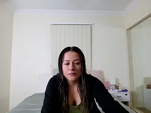 AnyraVelvet online show from 04-20-26, 07:48