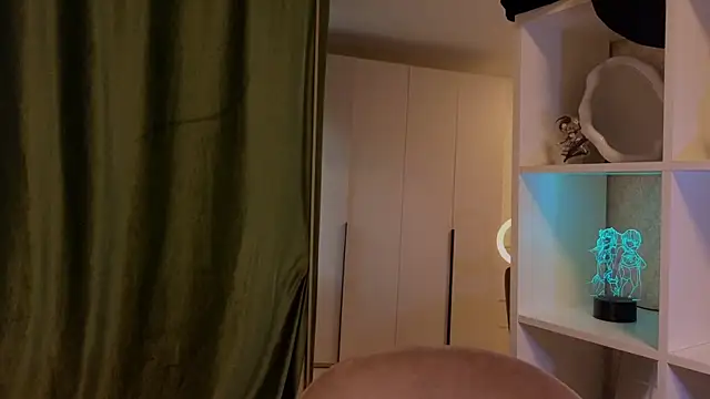 dark honey  online show from 05-11-26, 04:04