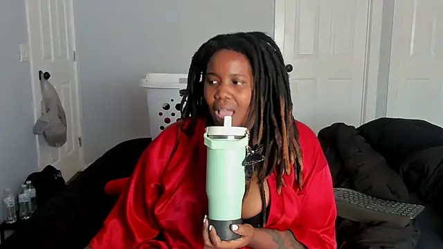 locsofchocolate online show from 04-15-26, 09:48