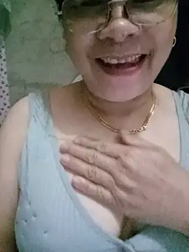 Snapshot of Funsexy1 chatting on 05-09-26, 12:27 Funsexy1 online show from 05-09-26, 12:27