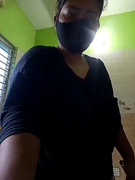Snapshot of Papte- chatting on 04-27-26, 11:58 Papte- online show from 04-27-26, 11:58