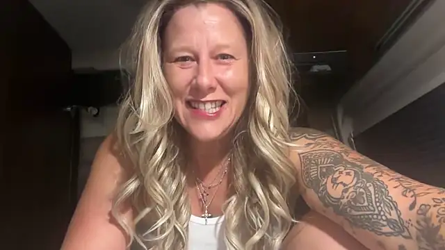 lillysworld online show from 04-19-26, 02:55