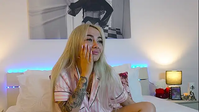 FrancescaGrayy online show from 07-08-26, 04:44