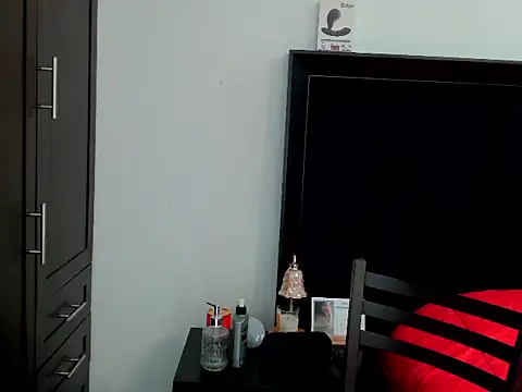 Snapshot of Philip_Reid_ chatting on 04-15-26, 07:58 Philip Reid online show from 04-15-26, 07:58