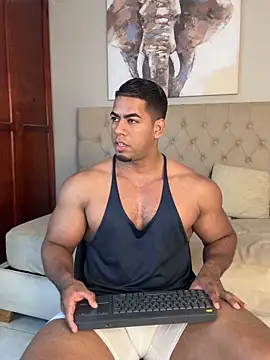 Snapshot of Trevor_vinc chatting on 03-25-26, 01:17 Trevor vinc online show from 03-25-26, 01:17